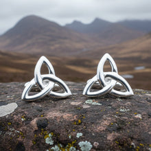 Load image into Gallery viewer, Trinity Knot Cuff Links, Celtic Jewelry, Irish Jewelry, Scotland Jewelry, Celtic Jewelry, Groom Gift, Best Man Gift, Silver Anniversary Gift