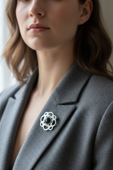 Load image into Gallery viewer, Celtic Knot Brooch, Celtic Jewelry, Irish Pin, Scotland Brooch, Celtic Onyx Brooch, Anniversary Gift, Celtic Knot Pin, Ireland Gift, Norse
