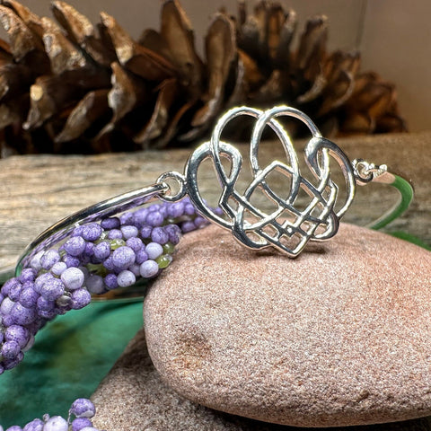 Load image into Gallery viewer, Celtic Knot Bracelet, Celtic Jewelry, Irish Jewelry, Love Knot Jewelry, Bridal Jewelry, Scotland Jewelry, Wife Gift, Ireland Gift, Mom Gift