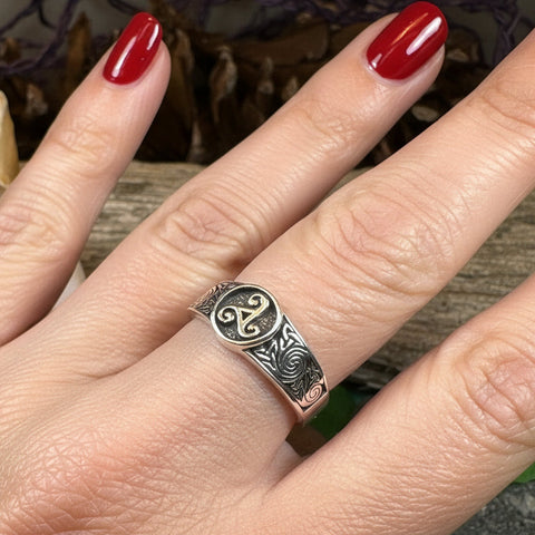Load image into Gallery viewer, Triple Spiral Ring, Celtic Ring, Irish Jewelry, Celtic Knot Jewelry, Irish Ring, Irish Dance Gift, Celtic Spiral, Pagan Ring, Wiccan Ring