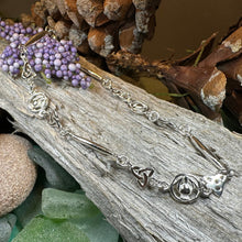 Load image into Gallery viewer, Thistle Bracelet, Outlander Jewelry, Celtic Jewelry, Scotland Gift, Nature Jewelry, Scottish Bracelet, Mom Gift, Girlfriend Gift, Wife Gift