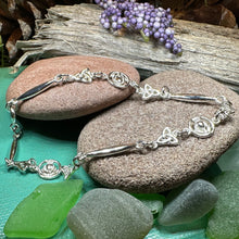 Load image into Gallery viewer, Thistle Bracelet, Outlander Jewelry, Celtic Jewelry, Scotland Gift, Nature Jewelry, Scottish Bracelet, Mom Gift, Girlfriend Gift, Wife Gift