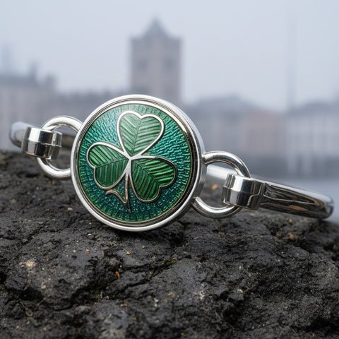 Load image into Gallery viewer, Shamrock Bracelet, Celtic Jewelry, Irish Jewelry, Bangle Bracelet, Clover Jewelry, Ireland Jewelry, Wife Gift, Irish Shamrock Bangle