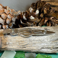 Load image into Gallery viewer, Thistle Kilt Pin, Celtic Jewelry, Thistle Brooch, Tartan Pin, Scotland Jewelry, Celtic Pin, Thistle Pin, Outlander Jewelry, Purple Coat Pin