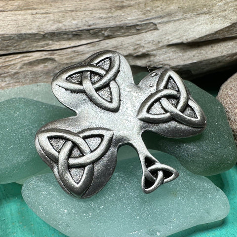 Load image into Gallery viewer, Shamrock Brooch, Clover Pin, Ireland Gift, Celtic Pin, Irish Pin, Coat Pin, Scarf Pin, Cap Pin, Lapel Pin, Shamrock Brooch, Good Luck Gift