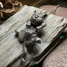 Load image into Gallery viewer, Cat Necklace, Cat Lover Gift, Nature Necklace, Cat Mom, Moveable Cat, Silver Cat Pendant, Best Friend Gift, Gift for Her, Animal Jewelry