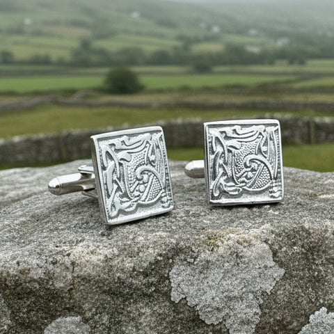 Load image into Gallery viewer, Celtic Cuff Links, Scotland Jewelry, Men's Celtic Jewelry, Boy's Irish Jewelry, Bagpiper Gift, Groom Gift, Boyfriend Gift, Husband Gift