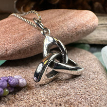 Load image into Gallery viewer, Trinity Knot Necklace, Celtic Necklace, Irish Pendant, Scottish Necklace, Mom Gift, Anniversary Gift, Celtic Knot Jewelry, Triquetra Pendant