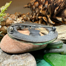 Load image into Gallery viewer, Bagpiper Brooch, Celtic Jewelry, Scottish Pin, Scotland Brooch, Celtic Brooch, Anniversary Gift, Cap Badge Pin, Bagpiper Gift, Plaid Pin