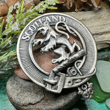 Load image into Gallery viewer, Lion Brooch, Celtic Jewelry, Scottish Pin, Scotland Brooch, Celtic Brooch, Anniversary Gift, Cap Badge Pin, Bagpiper Gift, Plaid Pin