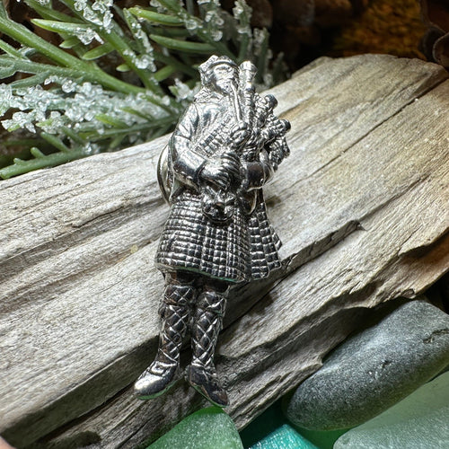 Bagpiper Brooch, Celtic Scatter Pin, Scotland Lapel Pin, Irish Jewelry, Dad Gift, Highland Dance Gift, Bagpipes Gift, Scotland Jewelry