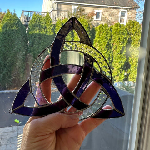 Load image into Gallery viewer, Trinity Knot Wall Decor, Ireland Gift, Stained Glass Celtic Knot, New Home Gift, Irish Gift, Wedding Gift, Scottish Gift, Triquetra Knot