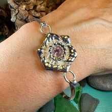 Load image into Gallery viewer, Daffodil Bracelet, Celtic Jewelry, Wales Jewelry, Flower Jewelry, Welsh Bangle Bracelet, Nature Gift, Daffodil Jewelry, Mom Gift, Wife Gift