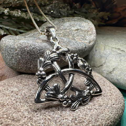 Load image into Gallery viewer, Mistletoe Necklace, Celtic Jewelry, Trinity Knot Pendant, Ireland Gift, Irish Jewelry, Scotland Jewelry, Anniversary Gift, Graduation Gift