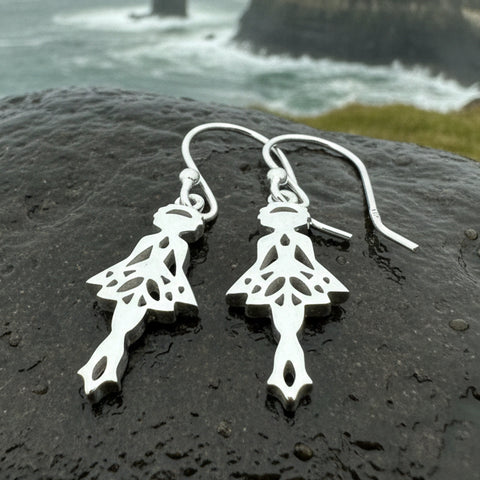 Load image into Gallery viewer, Irish Dancer Earrings, Irish Jewelry, Celtic Jewelry, Feis Gift, Ghillies Jewelry, Sister Gift, Irish Dance Gift, Silver Ireland Jewelry