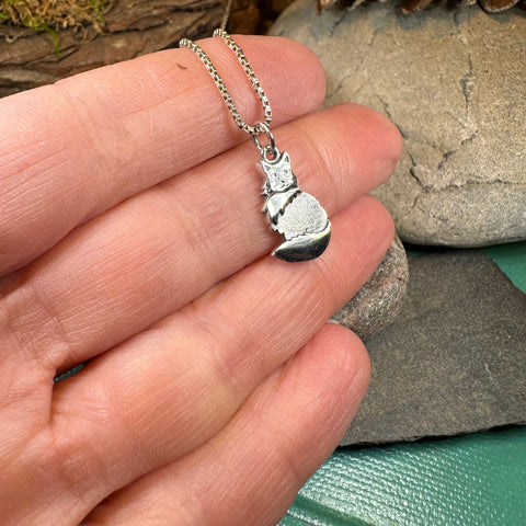 Load image into Gallery viewer, Cat Necklace, Petite Pendant, Irish Jewelry, Cat Lover Gift, Cat Mom Gift, Anniversary Gift, Animal Necklace, Nature Necklace, Minimalist