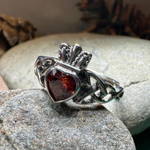 Load image into Gallery viewer, Elys Claddagh Ring