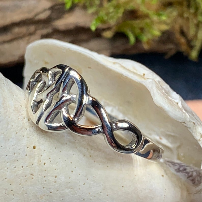 Torra Sterling Silver Trinity Knot Ring