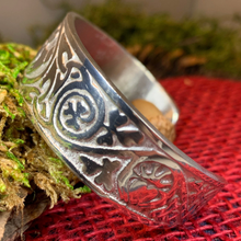 Load image into Gallery viewer, Galway Claddagh Cuff Bracelet