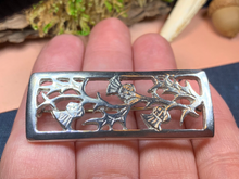 Load image into Gallery viewer, Three Thistles Brooch