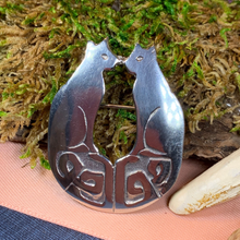 Load image into Gallery viewer, Celtic Cats Brooch