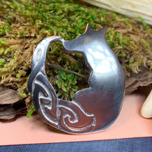 Load image into Gallery viewer, Celtic Fox Brooch