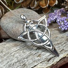 Load image into Gallery viewer, Danu Triquetra Necklace