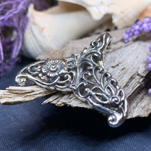 Load image into Gallery viewer, Flowers Whale Tail Necklace