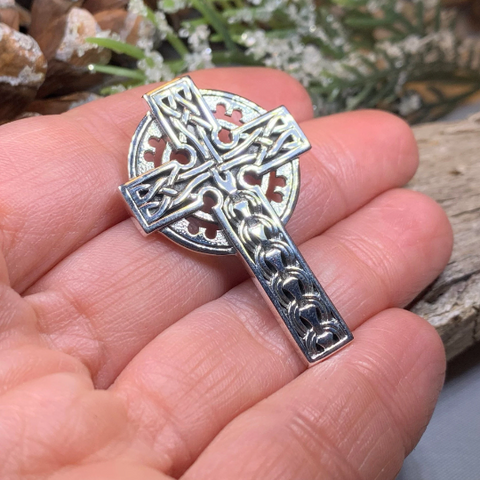 Load image into Gallery viewer, Braddan Scottish Celtic Cross Necklace in Sterling Silver