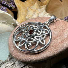 Load image into Gallery viewer, Oifa Trinity Knot Necklace