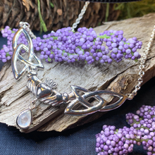 Load image into Gallery viewer, Erinna Claddagh Necklace