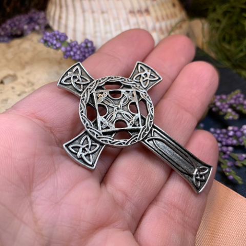 Load image into Gallery viewer, Antique Celtic Cross Brooch