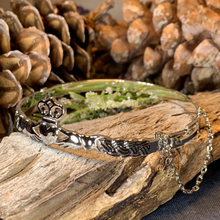 Load image into Gallery viewer, Claddagh Irish Bracelet