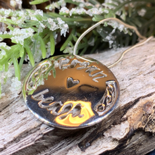 Load image into Gallery viewer, Gaelic "Little Kisses" Necklace