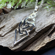 Load image into Gallery viewer, Fior Celtic Love Knot Necklace