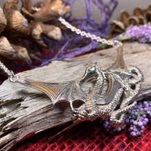 Load image into Gallery viewer, Saga Dragon Necklace