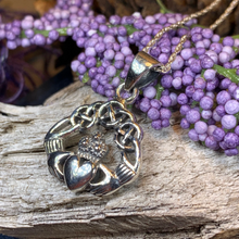 Load image into Gallery viewer, Claddagh Heart Necklace