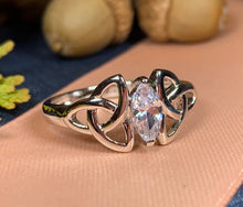 Load image into Gallery viewer, Topaz Trinity Knot Ring
