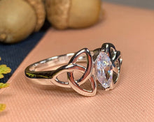 Load image into Gallery viewer, Topaz Trinity Knot Ring