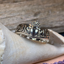 Load image into Gallery viewer, Claddagh Chevron Ring