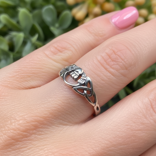 Claddagh Celtic Knot Ring in Sterling Silver