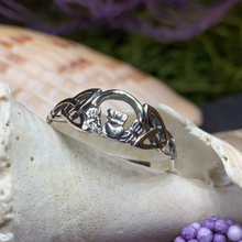 Load image into Gallery viewer, Claddagh Celtic Knot Ring
