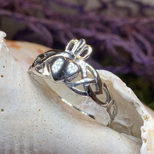 Load image into Gallery viewer, Irish Claddagh Trinity Knot Ring
