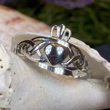 Load image into Gallery viewer, Irish Claddagh Trinity Knot Ring