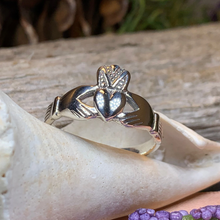 Load image into Gallery viewer, Ardmore Claddagh Ring