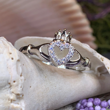 Load image into Gallery viewer, Claddagh Princess Ring