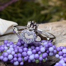 Load image into Gallery viewer, Claddagh Princess Ring