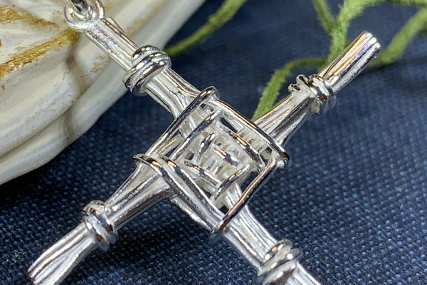 Made in Ireland Sterling Silver Jewelry: Harps, Shamrocks, and Celtic Knots