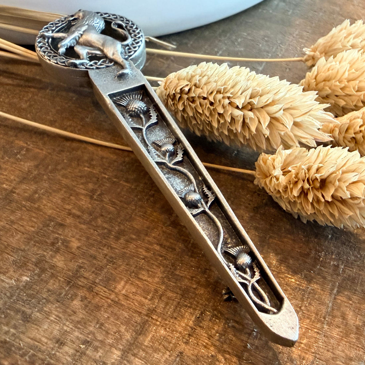 Thistle Scotland Lion Kilt Pin in Pewter