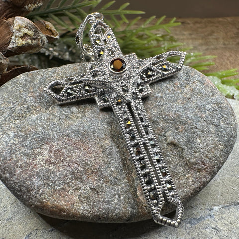 Load image into Gallery viewer, Wyn Celtic Cross Necklace
